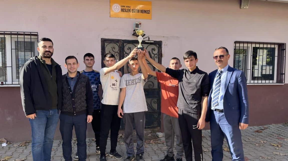88. Atatürk Kır Koşusunda  Genç Erkekler Üçüncülüğü 2023 Ödülü